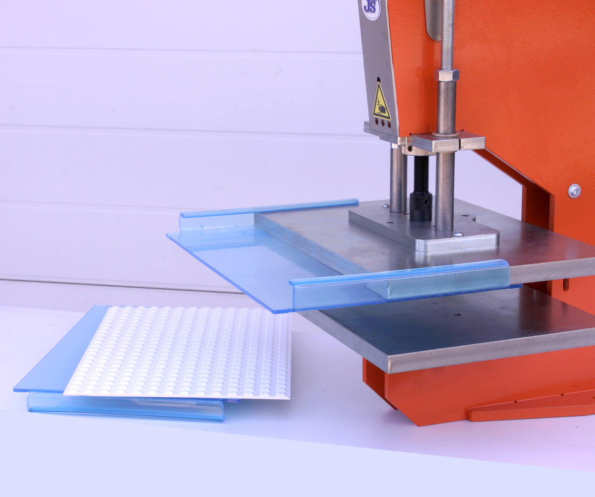 Kniehebelpresse als Schnitzelpresse Stanzpresse Prägepresse in A4 Grösse