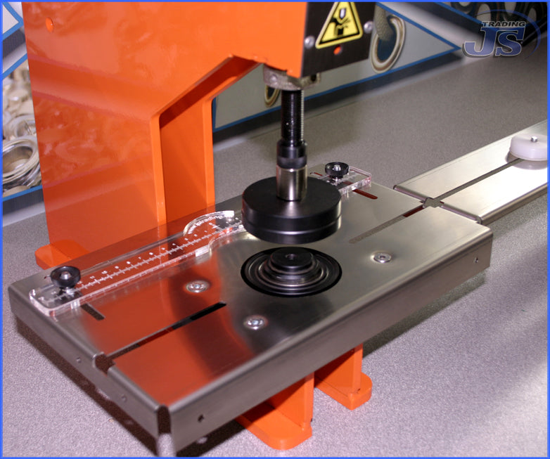 Kniehebelpresse HP-7 zum Verarbeiten von Gardinen Ösen 25mm mit Anschlag